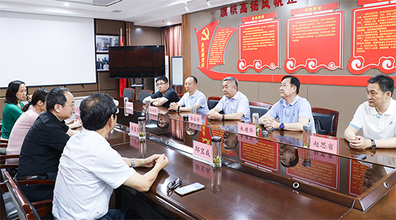 ��������ǡ���ҵ��ͬ־��³���ۿ�ҽԺ��ְ��������̸